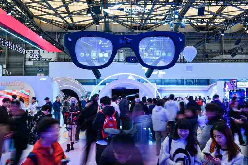  雷鸟创新AWE 2026三重惊喜；X3 Pro获奖，蝙蝠侠款首秀，智慧生活应用落地。 IT技术