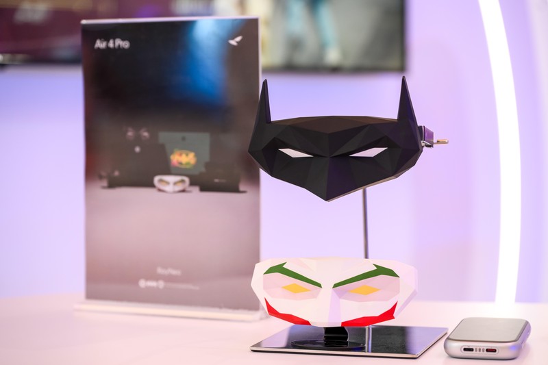  雷鸟创新AWE 2026三重惊喜；X3 Pro获奖，蝙蝠侠款首秀，智慧生活应用落地。 IT技术