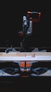  人工智能赛道短期震荡；台积电产能备受关注；机器人马拉松展现创新活力。 IT技术