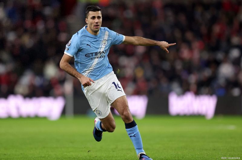  顶级中场罗德里引援迷局：皇马战略蓝图的现实困境 体育新闻