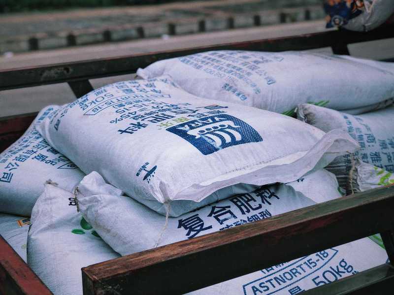 全球化肥供应危机揭秘：资源博弈下的粮食安全保障策略