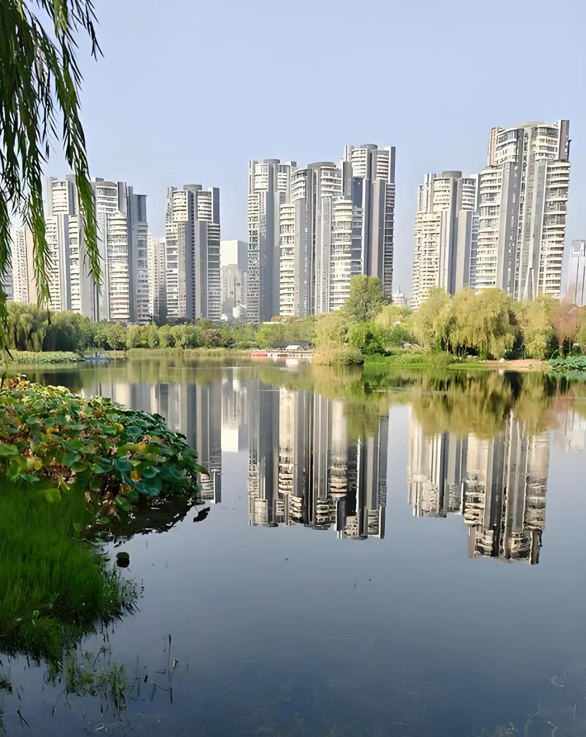 【技术解密】武汉如何让PM2.5跌至30以下？一套“天空守卫系统”的完整复盘