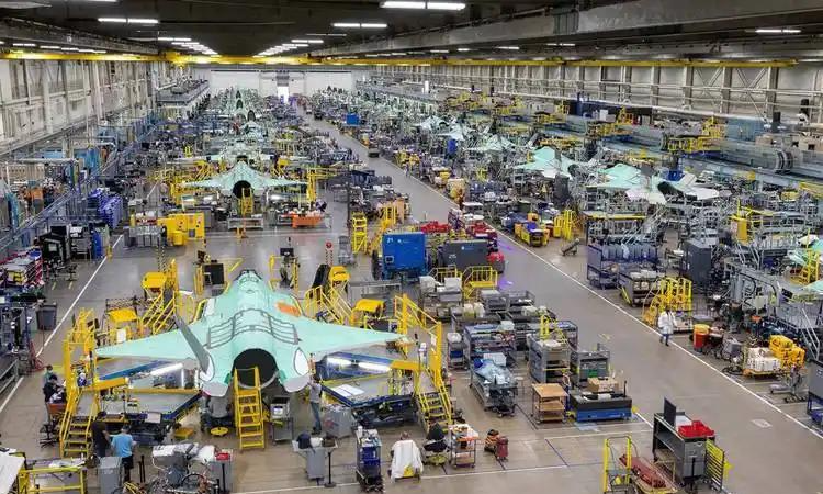  当你拒绝那张990亿罚单：一颗螺丝钉如何绊倒军工巨头 新闻