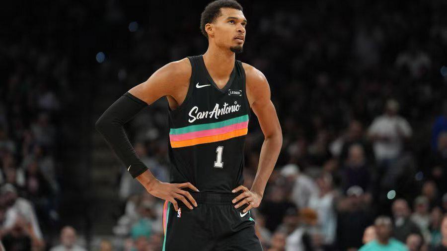  NBA进攻体系进化论：数据爆炸背后的战术革命与竞争格局重塑 体育新闻