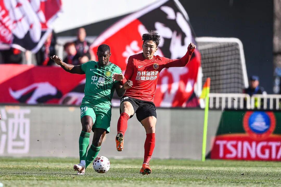  【战术复盘】国安铁人之败：伤病潮下的防守困局与技术瓶颈深度解析 体育新闻