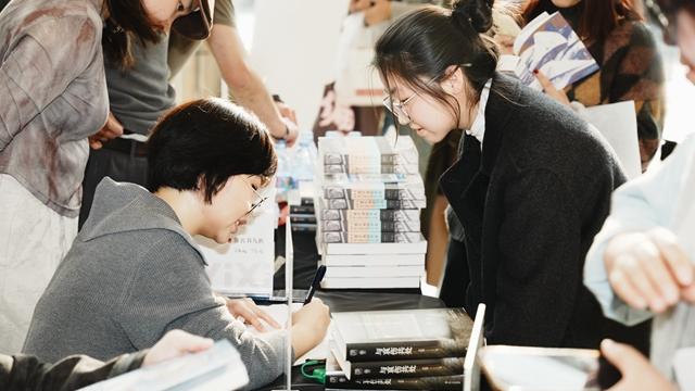 代际观察的技术切片:一位采访者的认知重构之路 文化旅游 代际观察的技术切片:一位采访者的认知重构之路 文化旅游