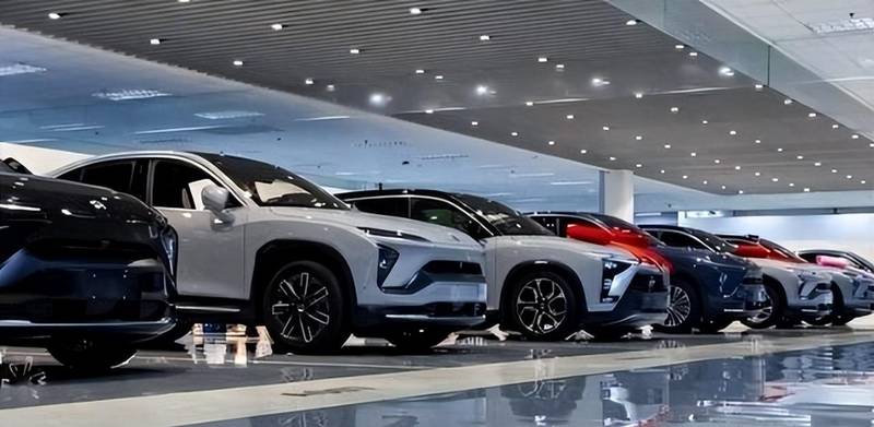 技术演进视角下的豪华车市场重构:二线品牌的结构性困境与国产新能源的价值跃迁 汽车科技